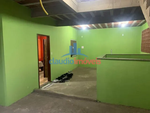Casa com 450m² 3 quartos e 2 banheiros, à venda, no bairro Bocaininha em Barra Mansa