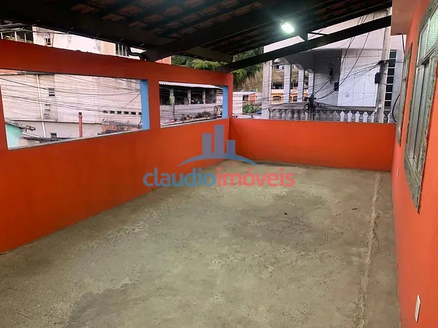 Casa com 450m² 3 quartos e 2 banheiros, à venda, no bairro Bocaininha em Barra Mansa