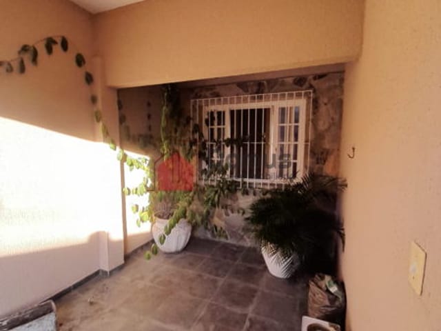 Casa com 350m² 3 quartos e 1 banheiro, para alugar, no bairro Crispim em Pindamonhangaba
