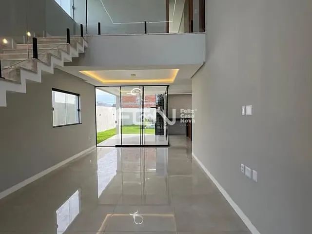 Casa com 288m² 4 quartos e 5 banheiros, à venda, no bairro Jardim Limoeiro em Camaçari