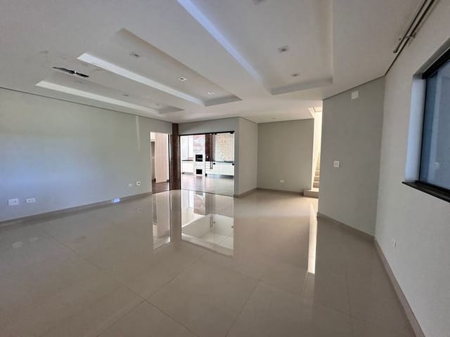 Casa com 312m² 3 quartos e 4 banheiros, à venda, no bairro Esperança em Londrina