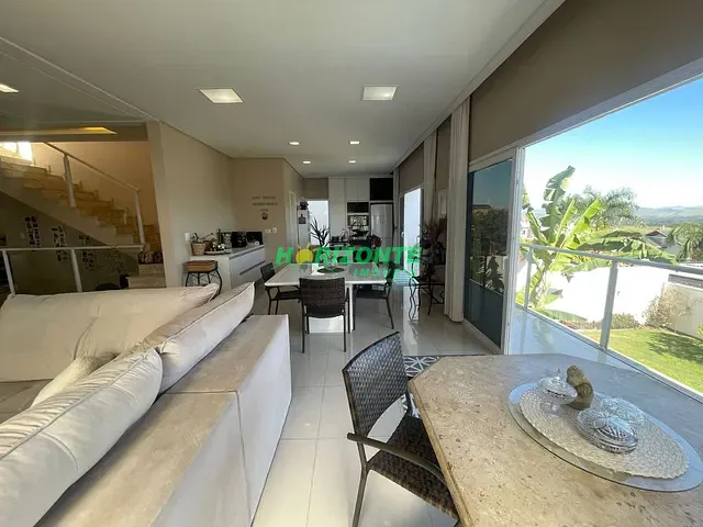 Casa com 482m² 3 quartos e 4 banheiros, à venda, no bairro Condomínio Residencial Jaguary em São José dos Campos