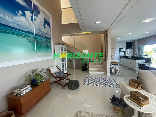Casa com 482m² 3 quartos e 4 banheiros, à venda, no bairro Urbanova em São José dos Campos