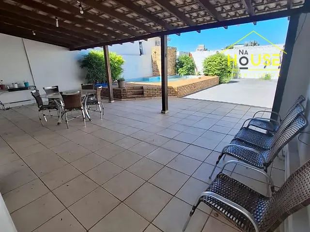 Casa com 380m² 3 quartos e 3 banheiros, à venda, no bairro Santa Eliza em Votuporanga