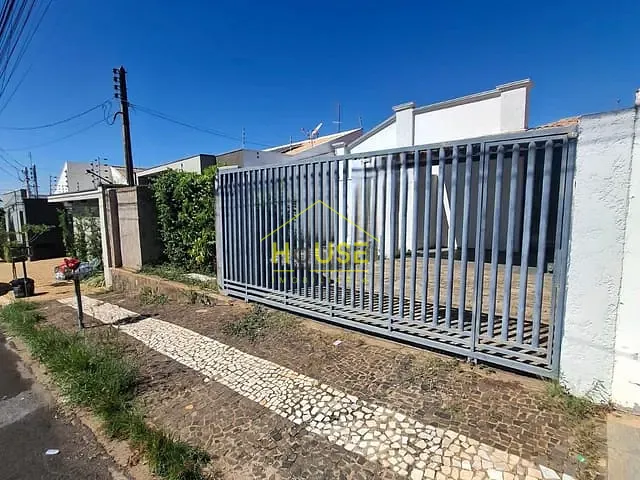 Casa com 380m² 3 quartos e 3 banheiros, para alugar, no bairro Santa Eliza em Votuporanga