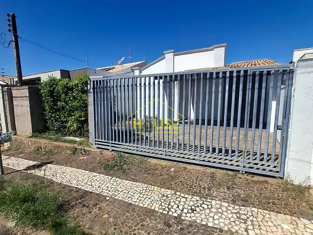 Casa com 380m² 3 quartos e 3 banheiros, para alugar, no bairro Santa Eliza em Votuporanga