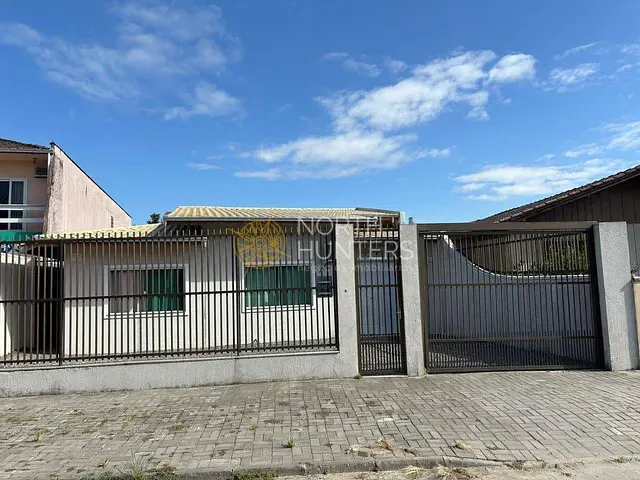 Casa com 140m² 3 quartos e 3 banheiros, à venda, no bairro Iririú em Joinville