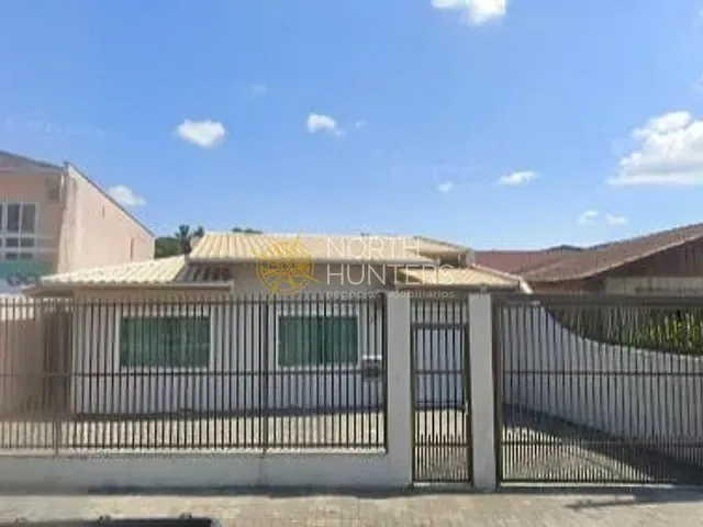 Casa com 140m² 3 quartos e 3 banheiros, à venda, no bairro Iririú em Joinville