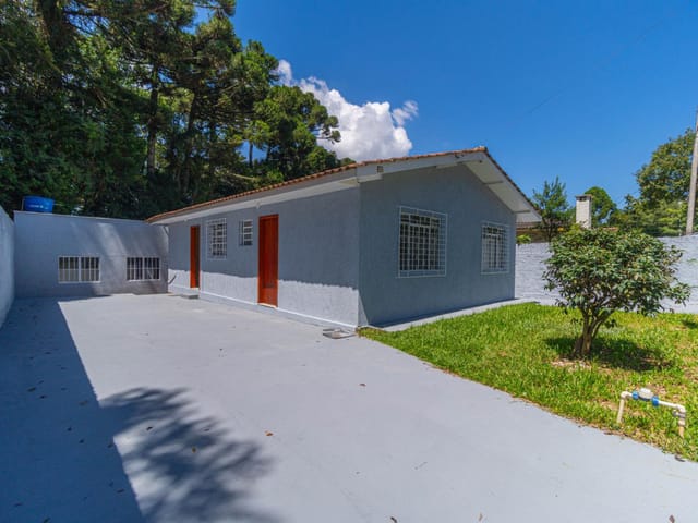 Casa 3 quartos e 3 banheiros, para alugar, no bairro Mossunguê em Curitiba