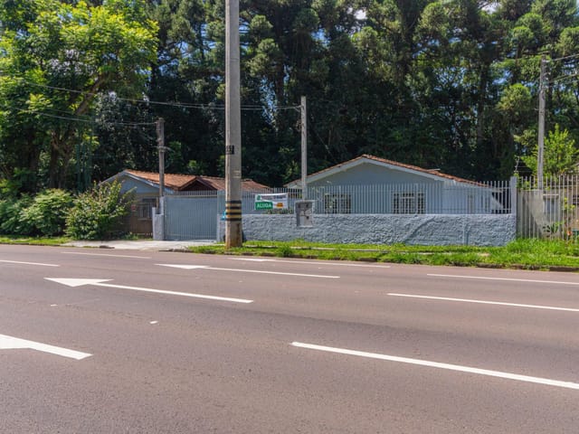 Casa 3 quartos e 3 banheiros, para alugar, no bairro Mossunguê em Curitiba
