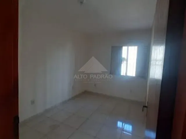 Casa com 300m² 5 quartos e 3 banheiros, à venda, no bairro Jardim Zaira em Mauá