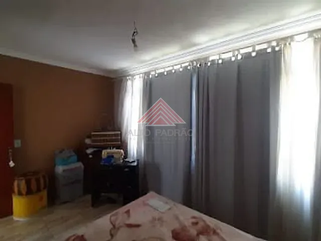 Casa com 300m² 5 quartos e 3 banheiros, à venda, no bairro Jardim Zaira em Mauá