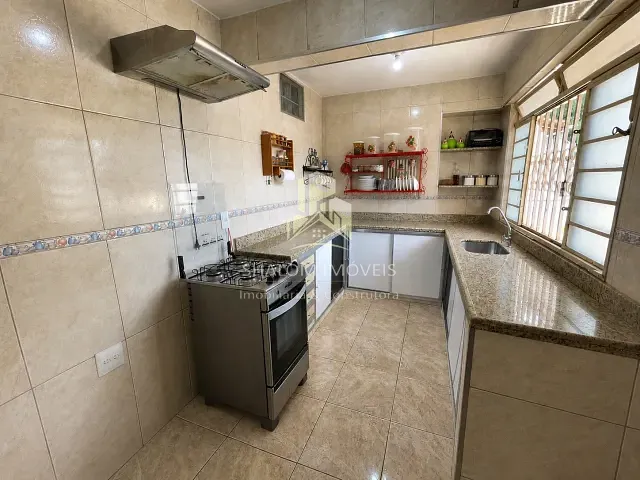 Casa 3 quartos e 4 banheiros, à venda, no bairro Conjunto Nova Pampulha (Justinópolis) em Ribeirão das Neves