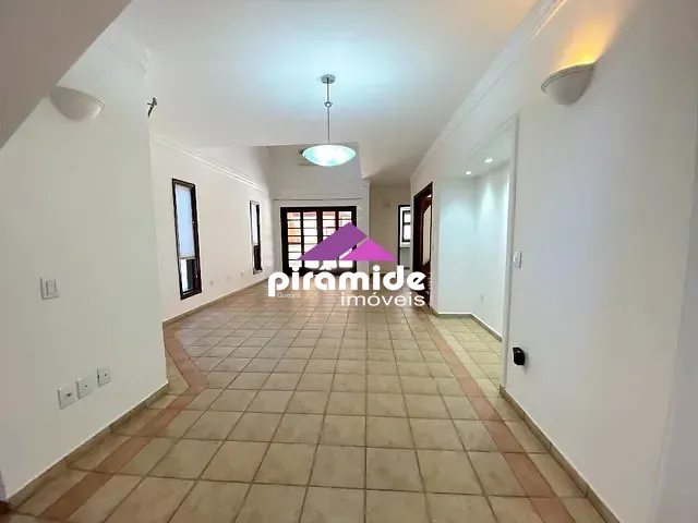 Casa 3 quartos e 3 banheiros, para alugar, no bairro Jardim das Colinas em São José dos Campos