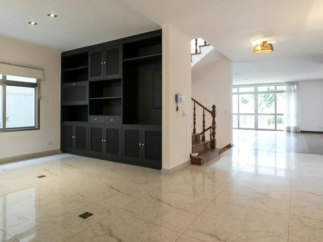 Casa com 600m² 5 quartos e 7 banheiros, à venda, no bairro Vila Nova Conceição em São Paulo