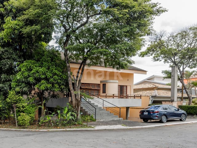 Casa com 480m² 4 quartos e 6 banheiros, à venda, no bairro Alphaville em Santana de Parnaíba