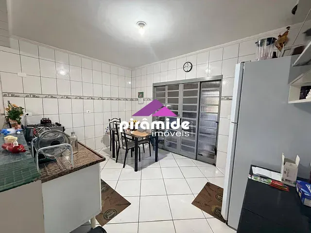 Casa com 125m² 3 quartos e 2 banheiros, à venda, no bairro Jardim Nova Flórida em São José dos Campos