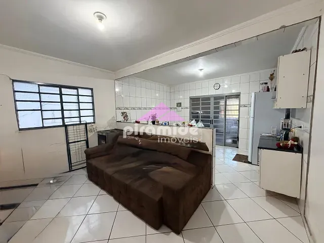 Casa com 125m² 3 quartos e 2 banheiros, à venda, no bairro Jardim Nova Flórida em São José dos Campos