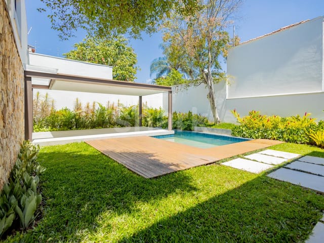 Casa com 570m² 4 quartos e 5 banheiros, à venda ou para alugar, no bairro Jardim Paulista em São Paulo