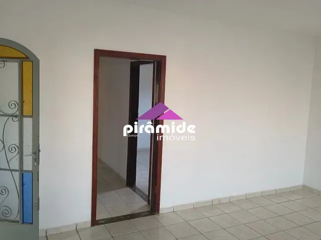 Casa 2 quartos e 1 banheiro, à venda, no bairro Vila Ester em São José dos Campos