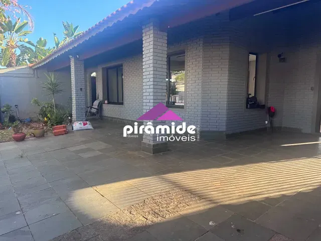 Casa 4 quartos e 4 banheiros, à venda, no bairro Jardim Alvorada em São José dos Campos