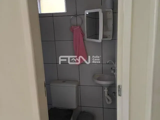 Casa 2 quartos e 2 banheiros, para alugar, no bairro Parque Real Serra Verde em Camaçari