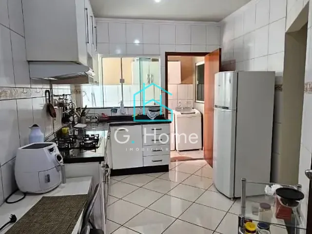 Casa com 222m² 3 quartos e 2 banheiros, à venda, no bairro Alpes em Londrina