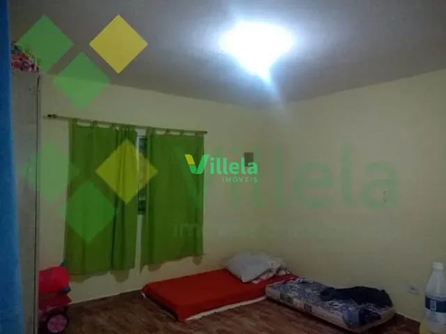 Casa 2 quartos e 1 banheiro, à venda, no bairro Perobal em Itaquaquecetuba