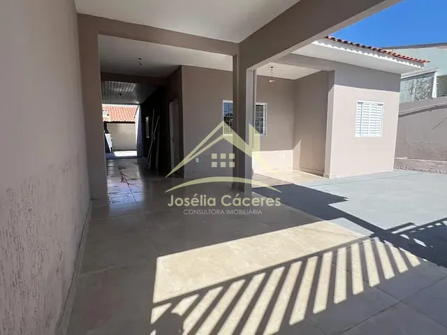 Casa com 250m² 3 quartos e 3 banheiros, à venda, no bairro Jardim Universitário em Cuiabá