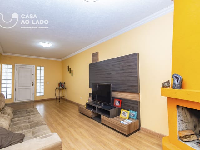 Casa 4 quartos e 4 banheiros, à venda, no bairro Novo Mundo em Curitiba