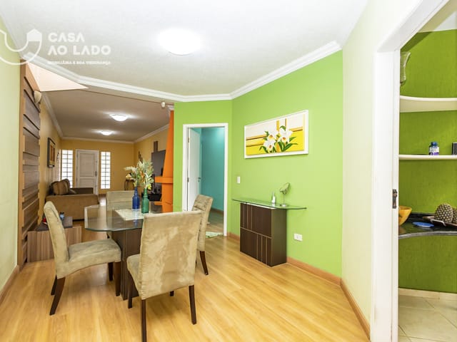 Casa 4 quartos e 4 banheiros, à venda, no bairro Novo Mundo em Curitiba