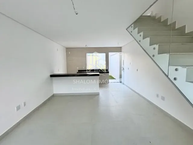 Casa 2 quartos e 2 banheiros, à venda, no bairro Parque Xangri-Lá em Contagem