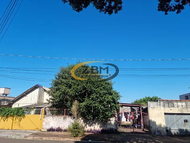 Casa com 475m² 2 quartos e 2 banheiros, à venda, no bairro Campo Belo em Londrina
