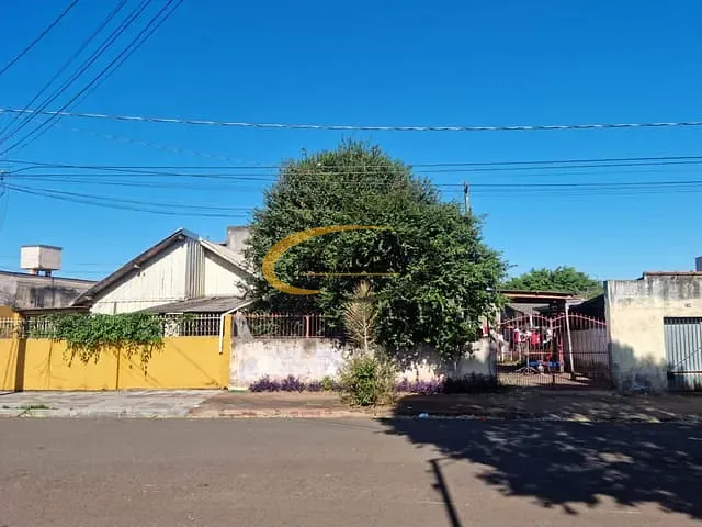 Casa com 475m² 2 quartos e 2 banheiros, à venda, no bairro Campo Belo em Londrina