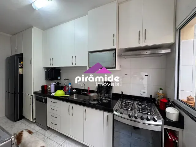 Casa 2 quartos e 3 banheiros, à venda, no bairro Cidade Jardim em Caraguatatuba