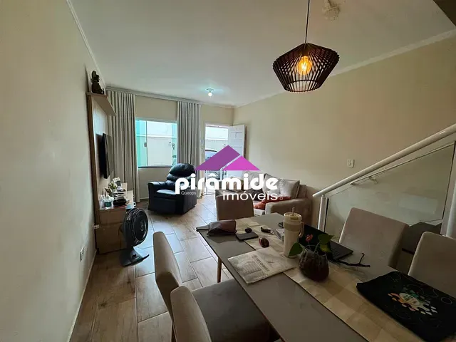 Casa 2 quartos e 3 banheiros, à venda, no bairro Cidade Jardim em Caraguatatuba