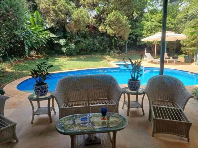 Casa com 1500m² 4 quartos e 5 banheiros, à venda, no bairro Campo Belo em São Paulo