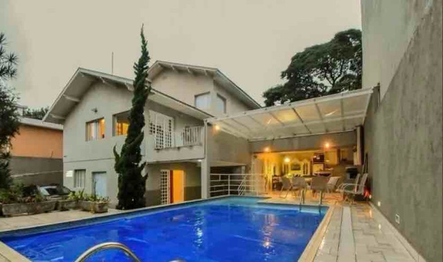 Casa com 690m² 4 quartos e 7 banheiros, à venda ou para alugar, no bairro Brooklin Paulista em São Paulo
