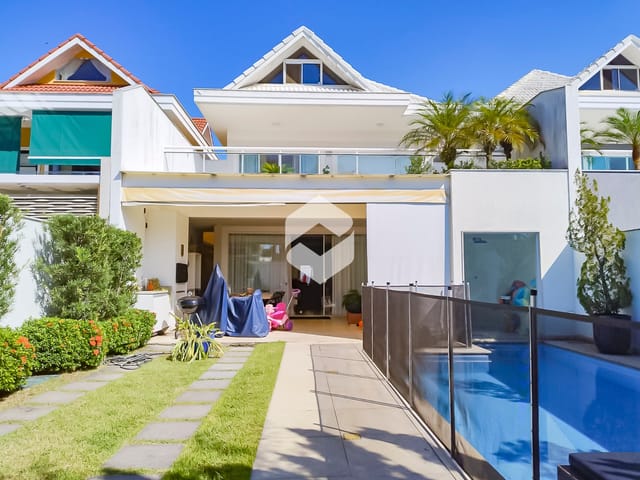 Casa com 315m² 4 quartos e 6 banheiros, à venda, no bairro Barra da Tijuca em Rio de Janeiro