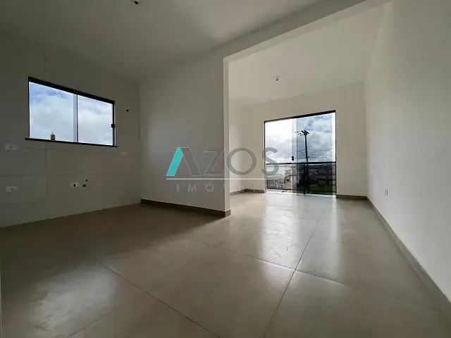 Casa com 225m² 3 quartos e 2 banheiros, à venda, no bairro Santa Terezinha em Colombo