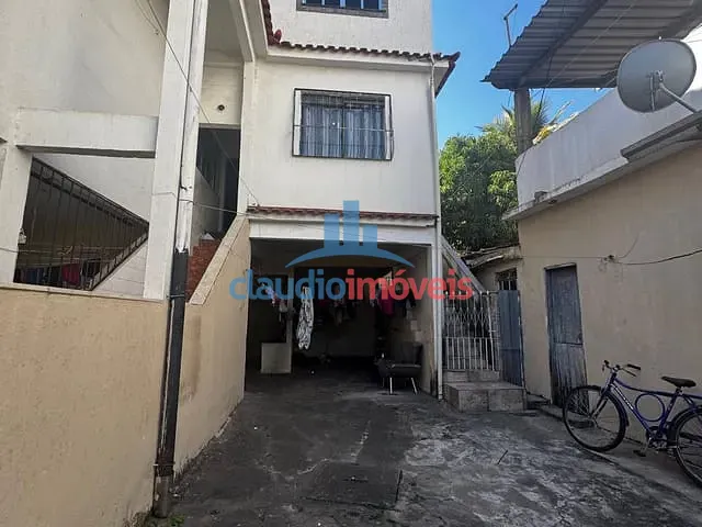 Casa 3 quartos e 2 banheiros, à venda, no bairro Vista Alegre em Barra Mansa