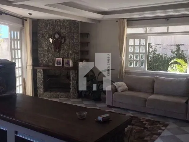 Casa com 670m² 2 quartos e 5 banheiros, à venda, no bairro Alpes dos Araçás (Jordanésia) em Cajamar