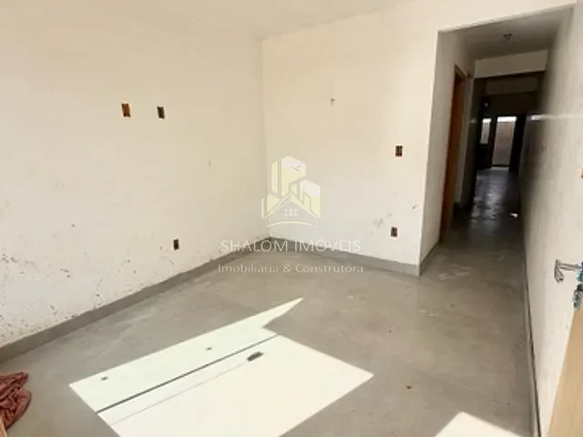 Casa 3 quartos e 3 banheiros, à venda, no bairro Parque Xangri-Lá em Contagem