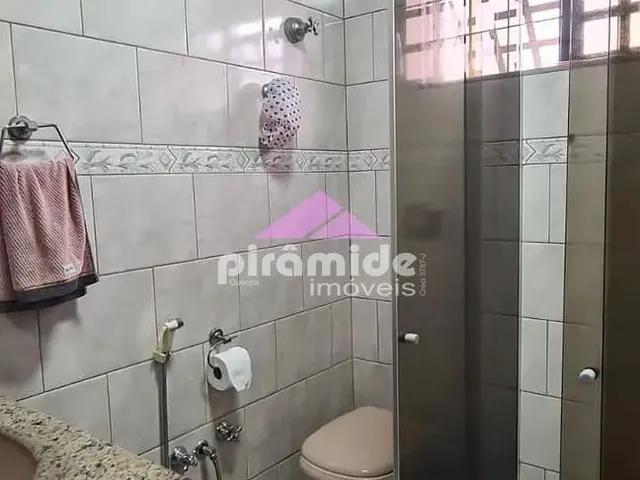 Casa com 160m² 2 quartos e 2 banheiros, à venda, no bairro Residencial Planalto em São José Dos Campos