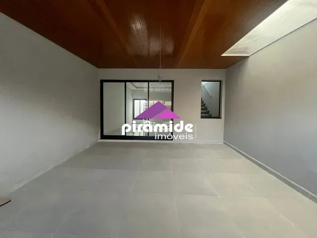 Casa 3 quartos e 4 banheiros, à venda, no bairro Jardim das Indústrias em São José dos Campos