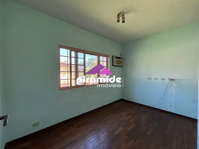 Casa com 348m² 4 quartos e 4 banheiros, à venda, no bairro Urbanova em São José dos Campos