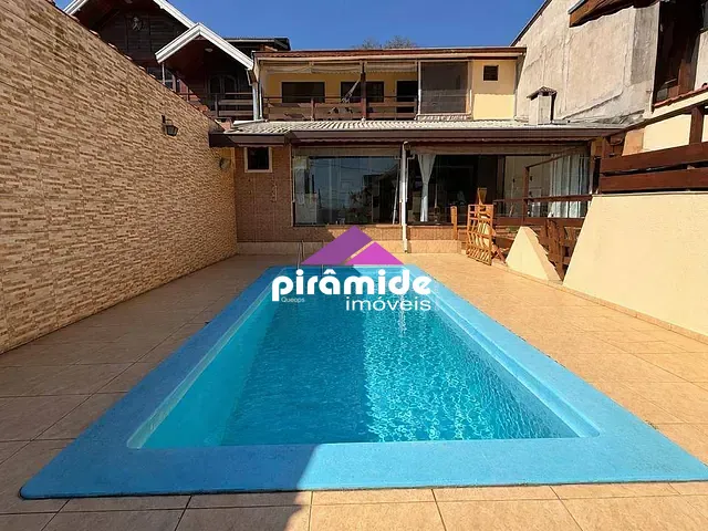 Casa com 250m² 4 quartos e 3 banheiros, à venda, no bairro Jardim das Indústrias em São José dos Campos