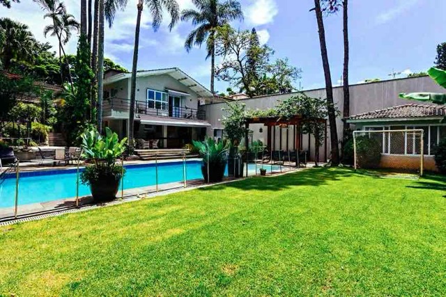Casa com 900m² 4 quartos e 6 banheiros, à venda, no bairro Jardim Cordeiro em São Paulo
