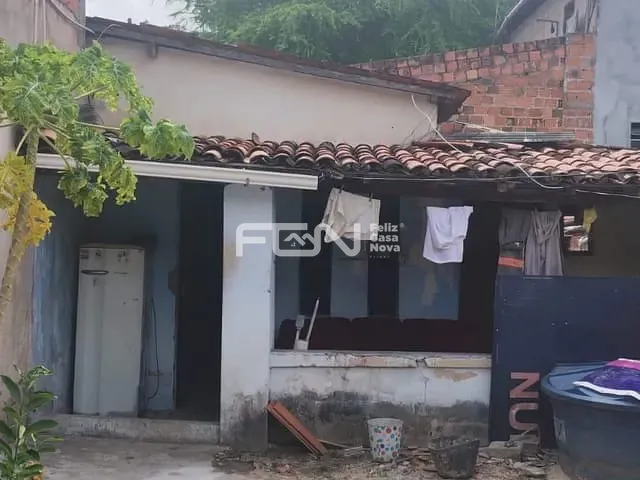 Casa 2 quartos e 1 banheiro, à venda, no bairro Centro em Camaçari