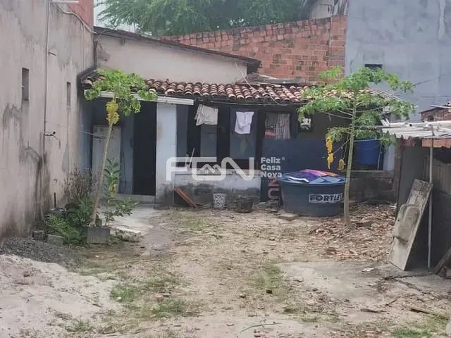 Casa 2 quartos e 1 banheiro, à venda, no bairro Centro em Camaçari